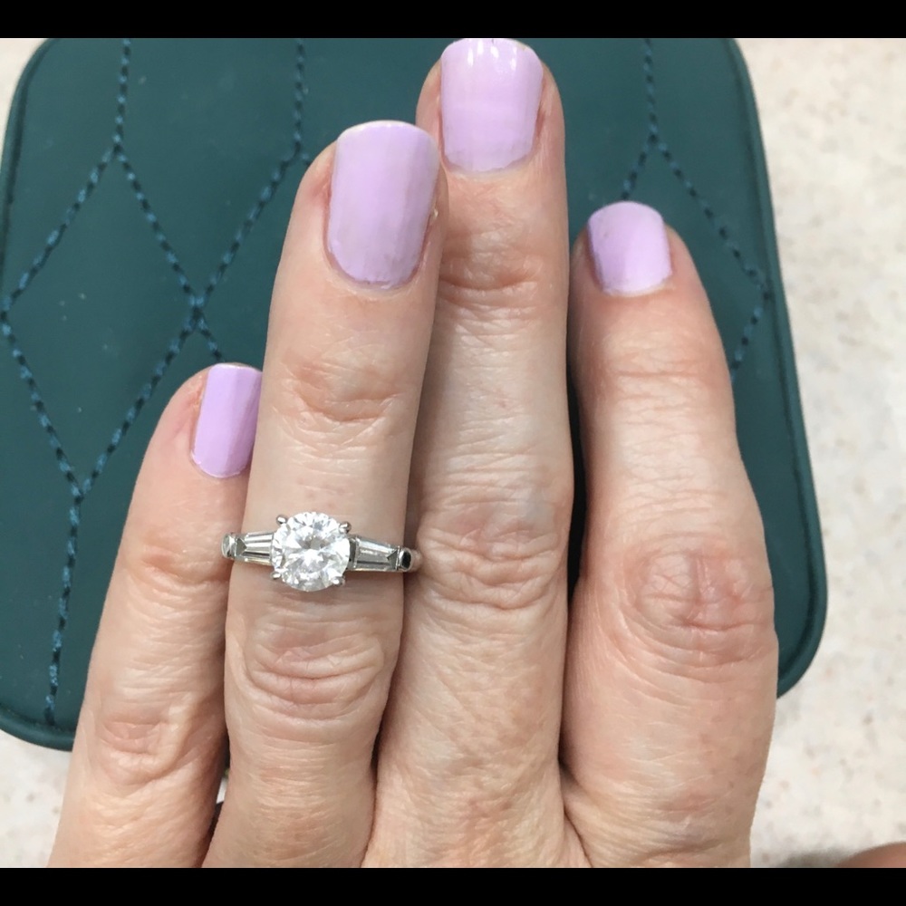 Diamonique QVC solitaire 6mm round ring SIZE 4